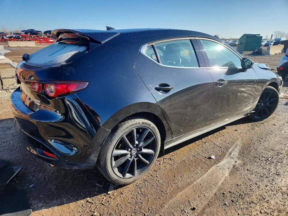 2025 MAZDA 3 PREMIUM PLUS  