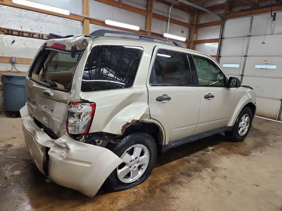2012 FORD ESCAPE XLT  