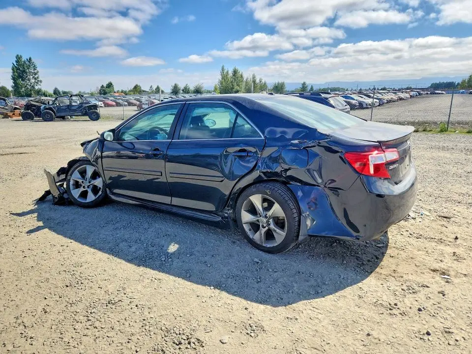 2014 TOYOTA CAMRY SE V6  