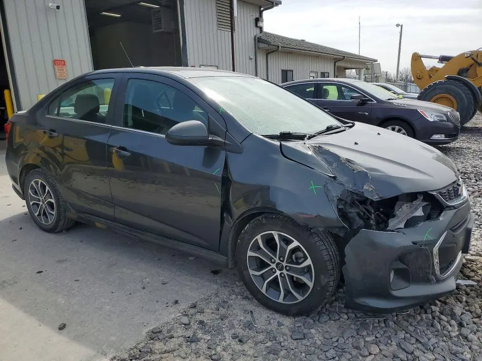 2020 CHEVROLET SONIC LT  