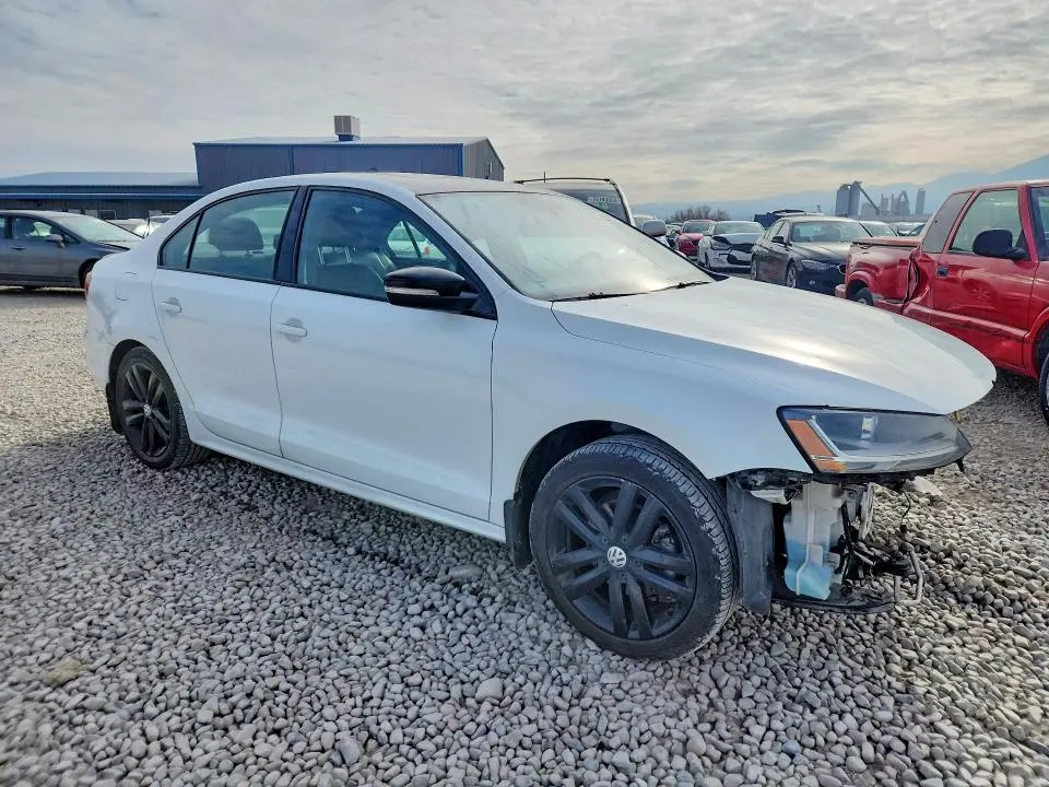 2018 VOLKSWAGEN JETTA SPORT  