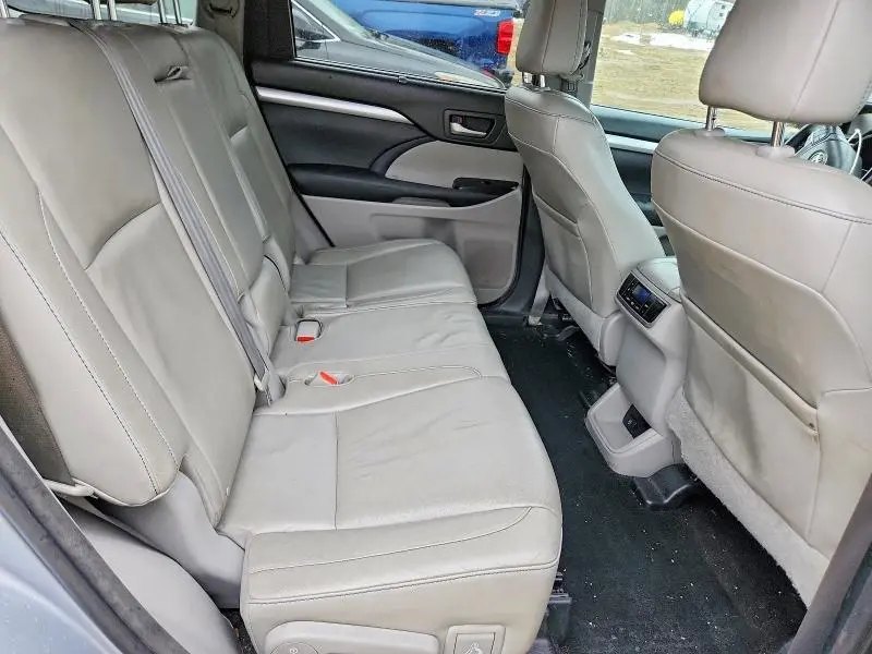 2014 TOYOTA HIGHLANDER XLE  