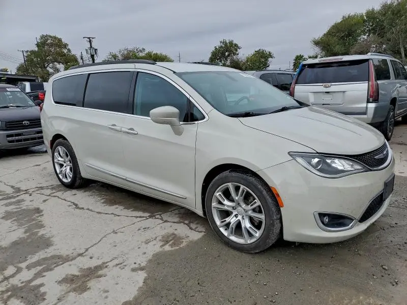2017 CHRYSLER PACIFICA TOURING L  