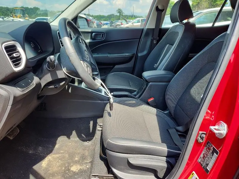 2025 HYUNDAI VENUE LIMITED  