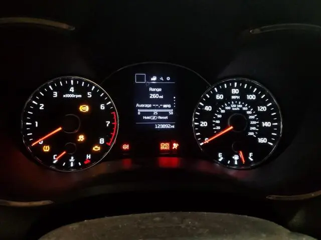 2017 KIA FORTE LX  