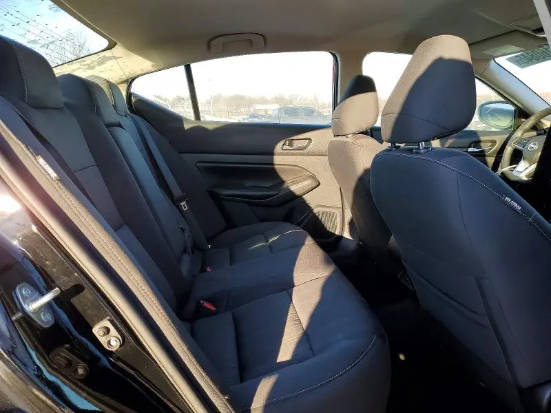 2024 NISSAN ALTIMA SV  