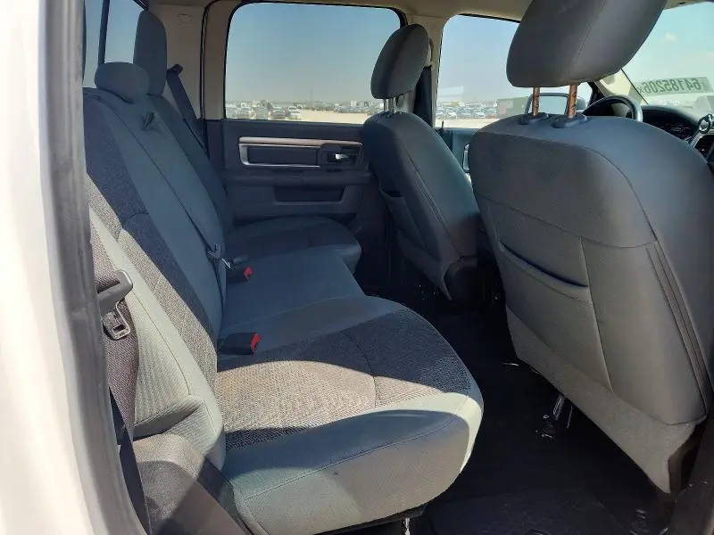 2015 RAM 1500 SLT  