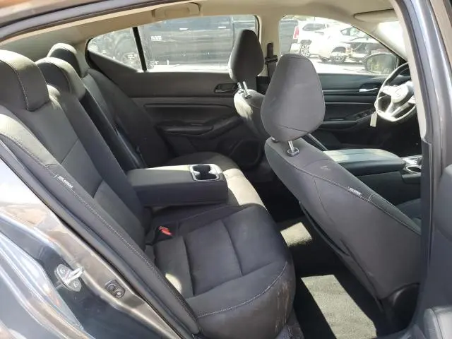 2024 NISSAN ALTIMA SV  