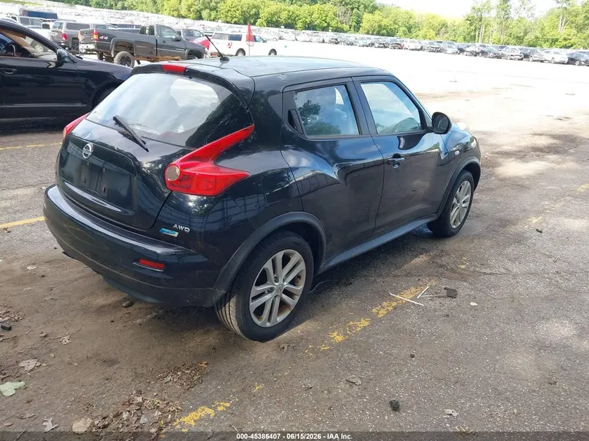 2013 NISSAN JUKE S