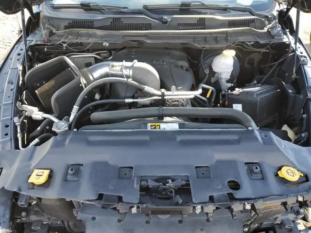 2018 RAM 1500 SLT