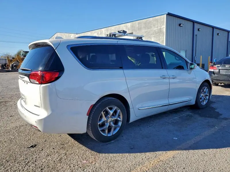 2019 CHRYSLER PACIFICA LIMITED  