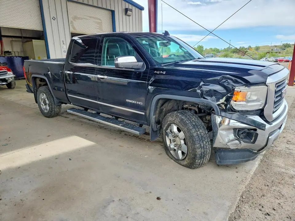 2015 GMC SIERRA K2500 SLT  