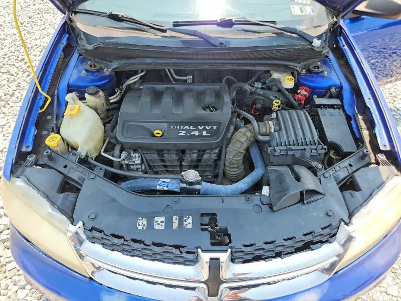 2013 DODGE AVENGER SE  