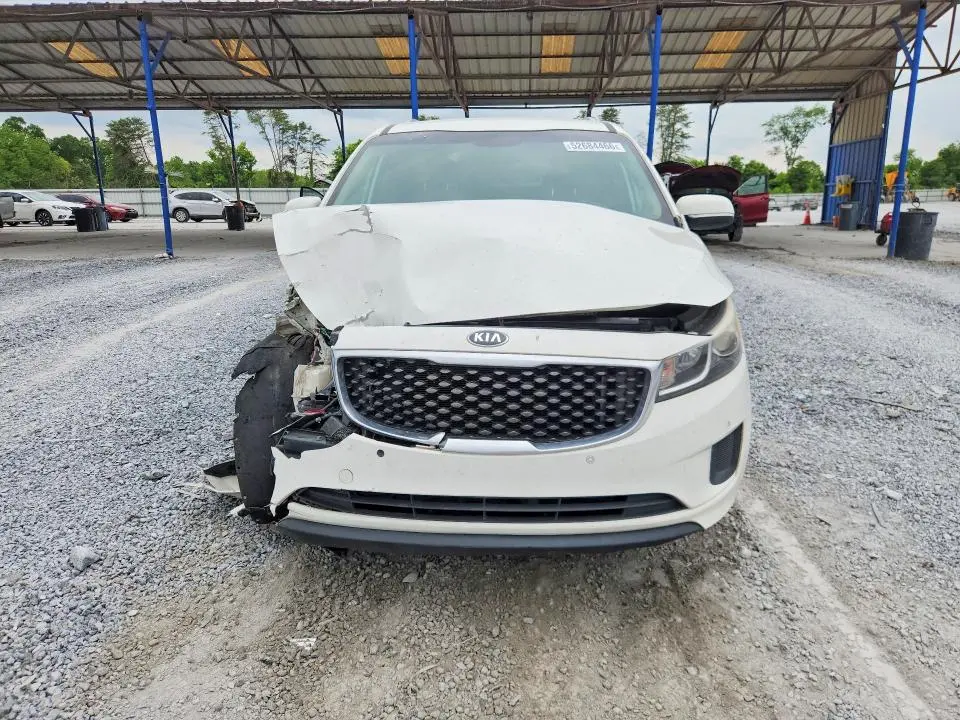 2018 KIA SEDONA LX  