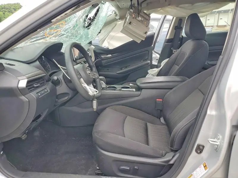 2024 NISSAN ALTIMA SV  