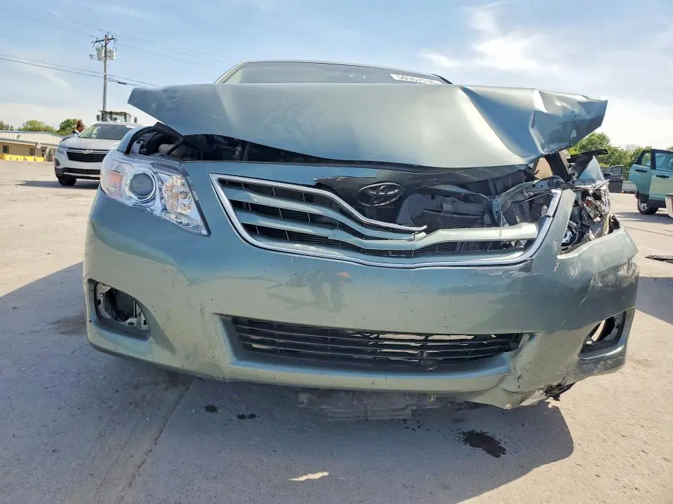2011 TOYOTA CAMRY LE  