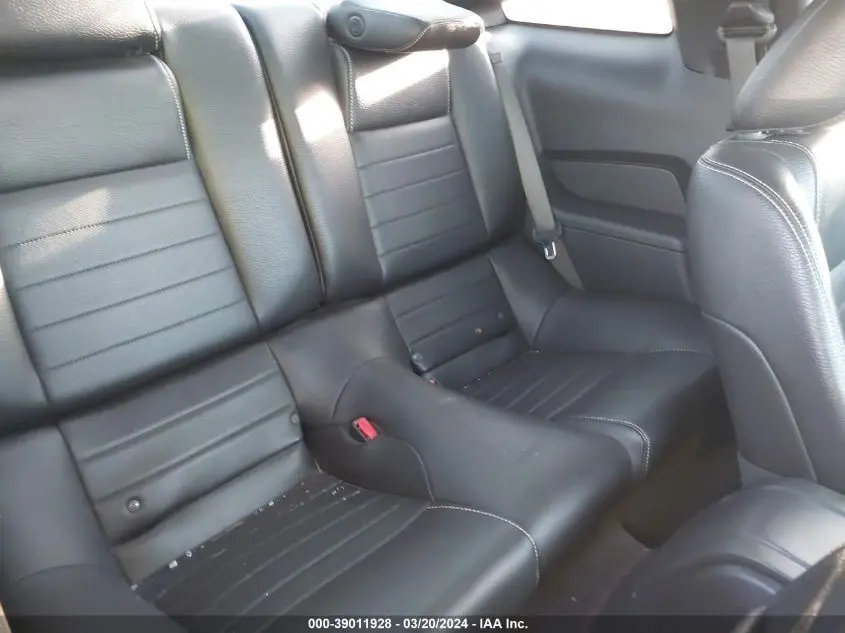 2011 FORD MUSTANG GT PREMIUM