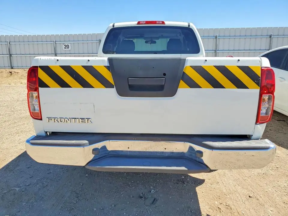 2013 NISSAN FRONTIER S  