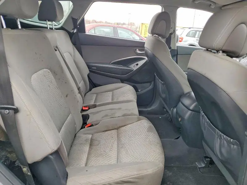 2017 HYUNDAI SANTA FE SE  