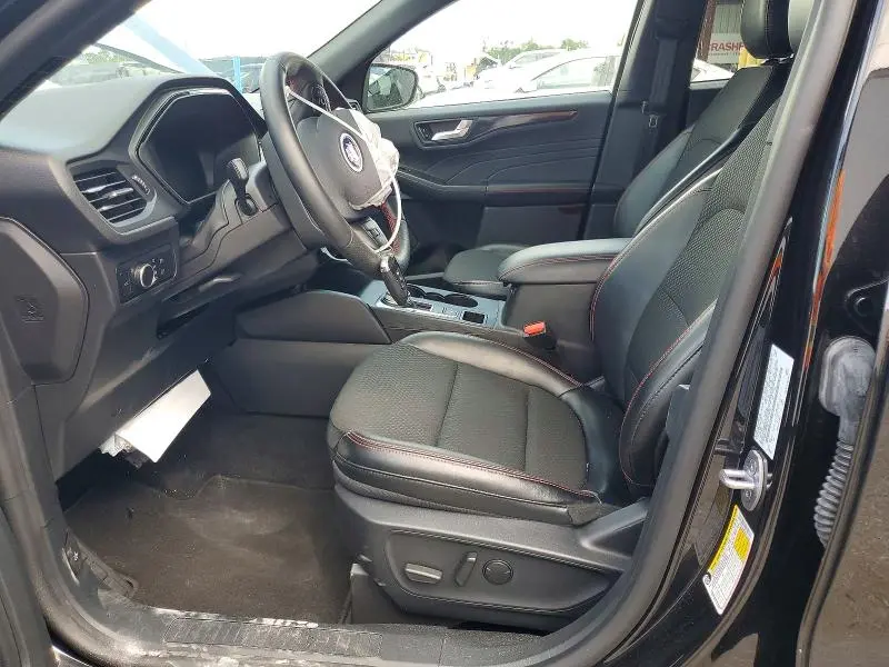 2025 FORD ESCAPE ST LINE  