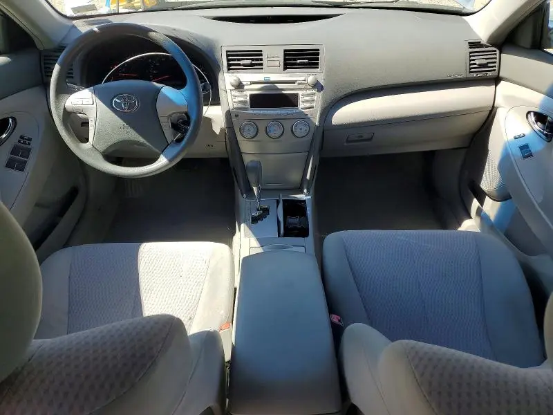 2011 TOYOTA CAMRY LE V6  