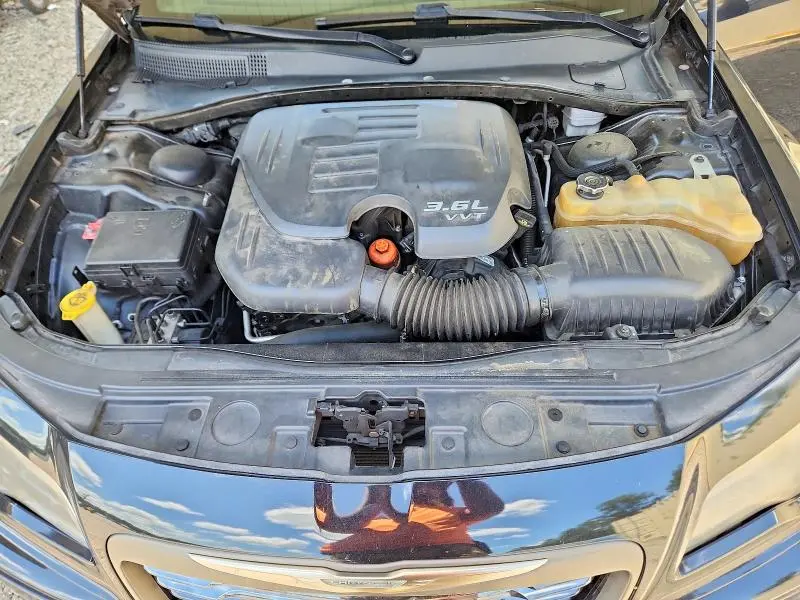 2013 CHRYSLER 300C VARVATOS  