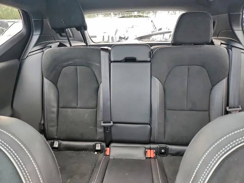 2019 VOLVO XC40 T5 R-DESIGN  