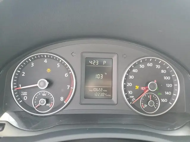 2010 VOLKSWAGEN JETTA SE  
