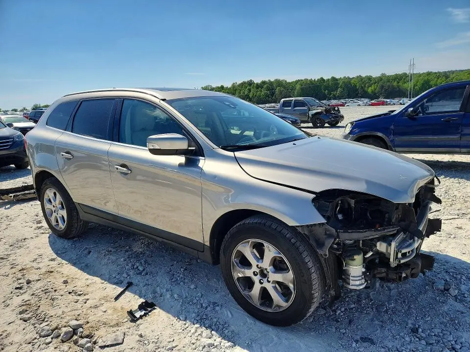 2013 VOLVO XC60 3.2  