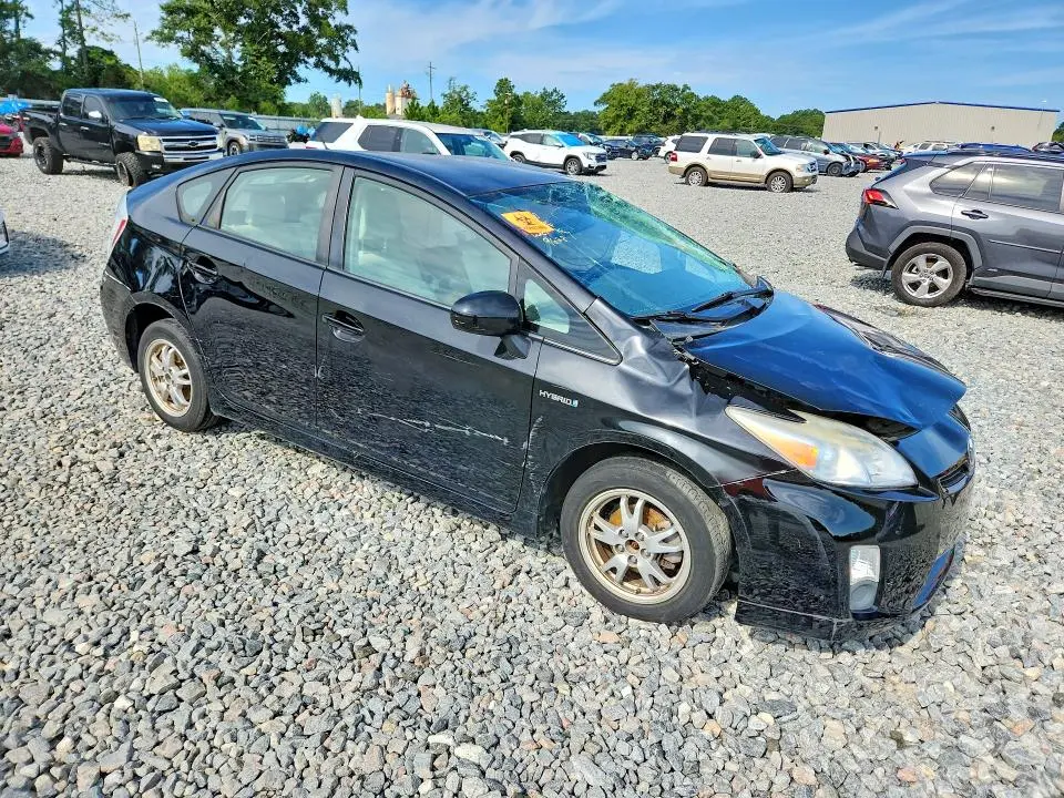 2010 TOYOTA PRIUS II  