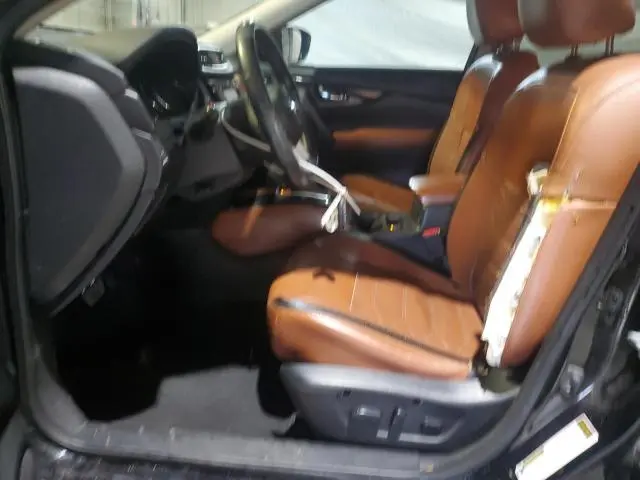 2017 NISSAN ROGUE SL  