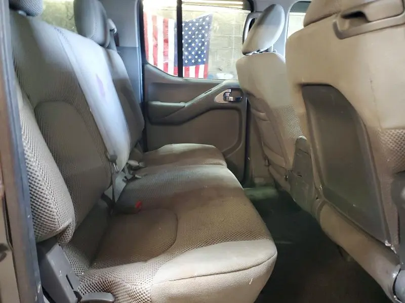 2010 NISSAN FRONTIER SE V6  
