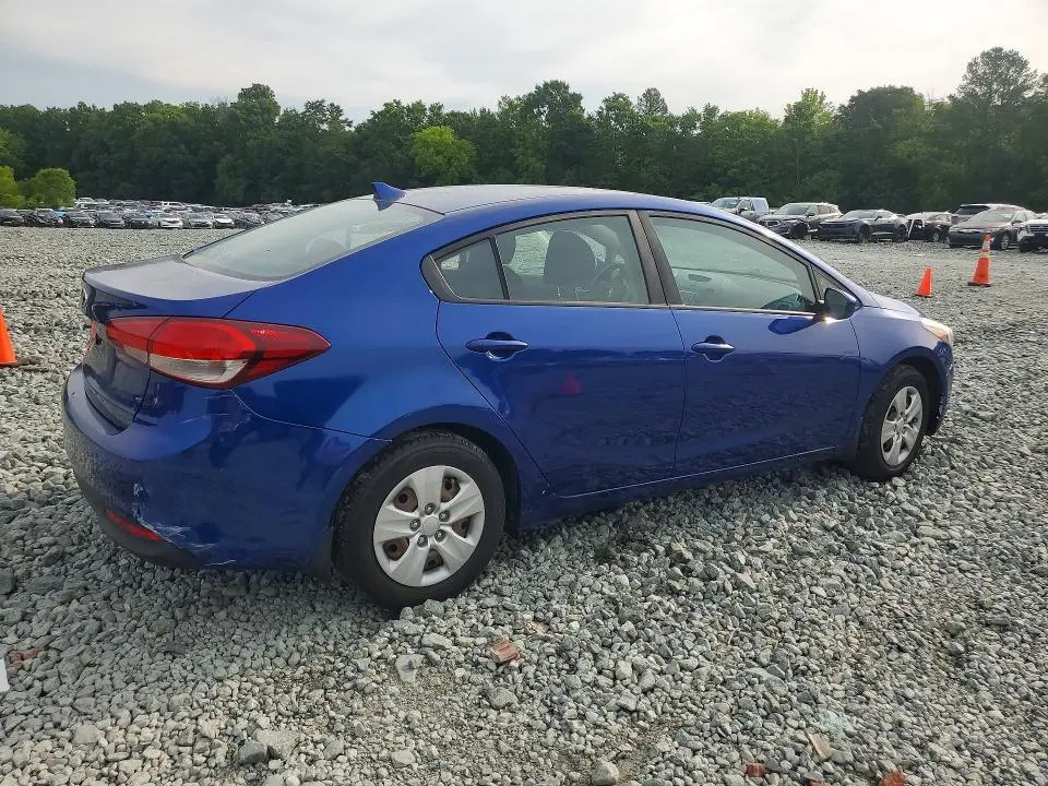 2017 KIA FORTE LX  