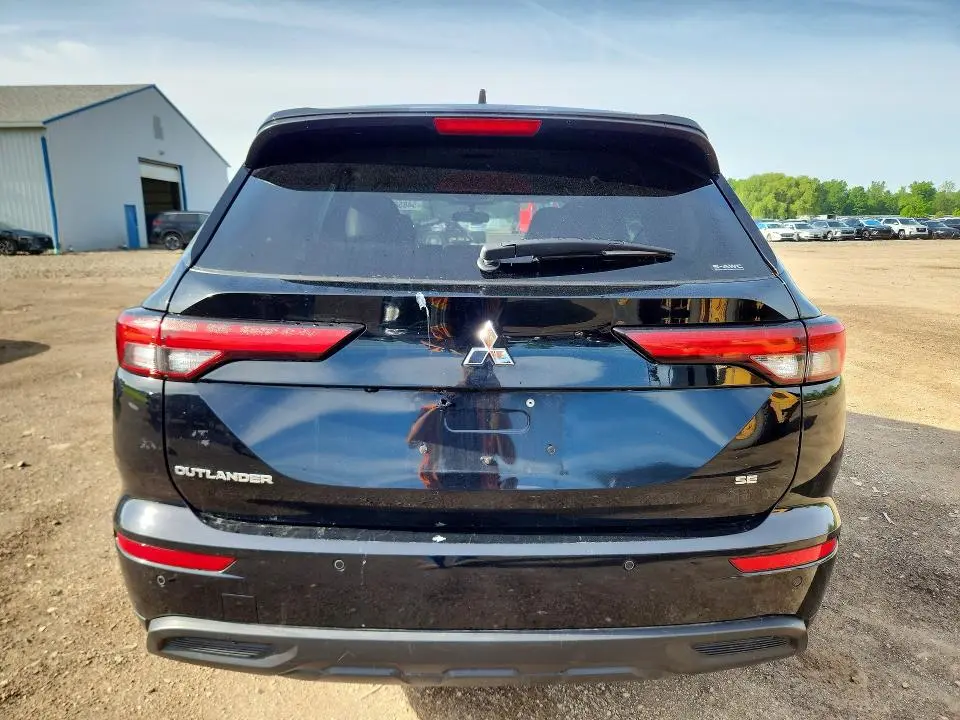 2023 MITSUBISHI OUTLANDER SE  