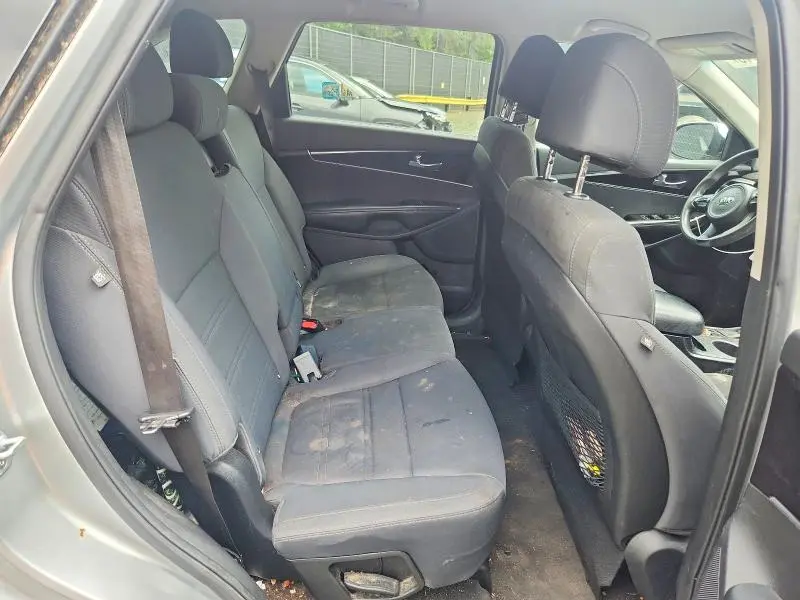 2017 KIA SORENTO L  