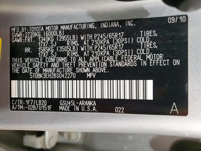 2011 TOYOTA HIGHLANDER SE  