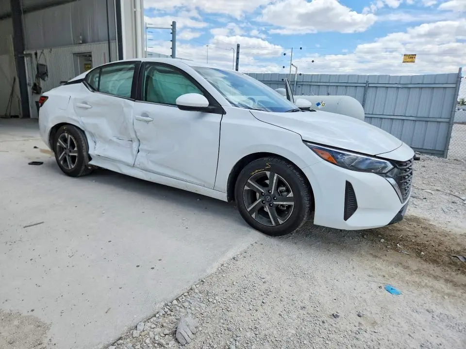 2024 NISSAN SENTRA SV  