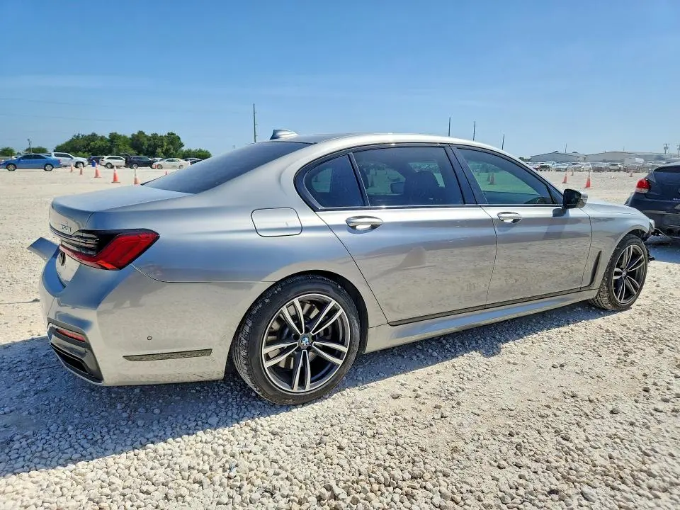 2021 BMW 750 XI  