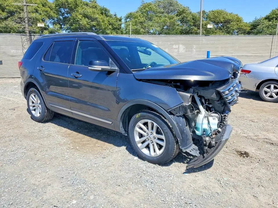 2017 FORD EXPLORER XLT  