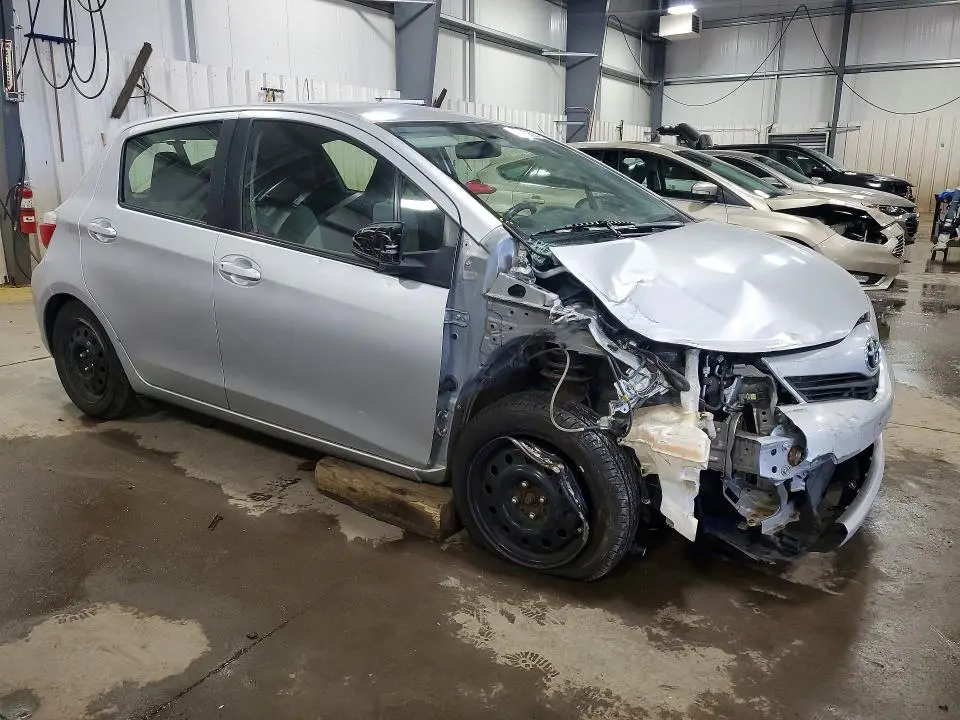 2012 TOYOTA YARIS 5-DOOR LE  