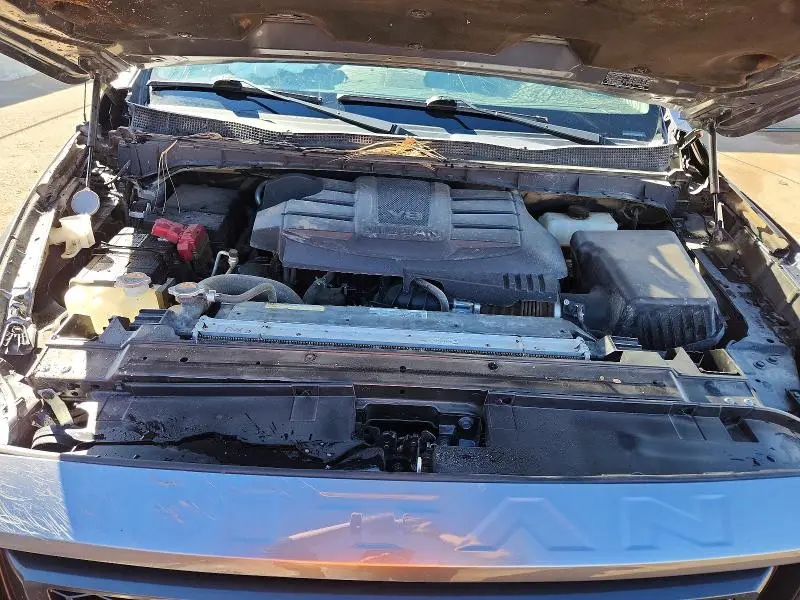 2021 NISSAN TITAN SV  