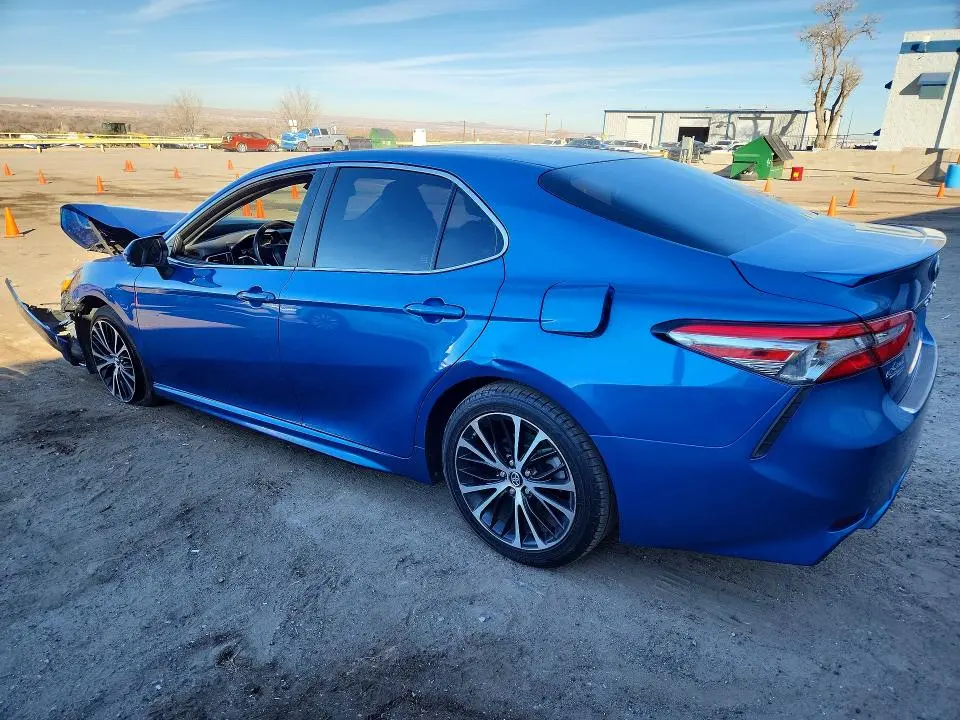 2018 TOYOTA CAMRY   