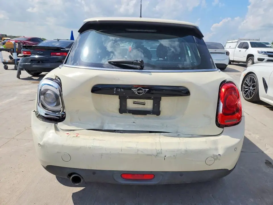 2019 MINI COOPER   