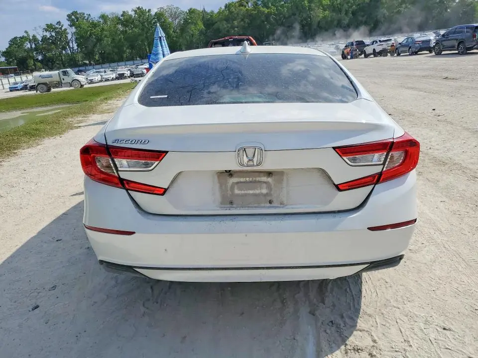 2018 HONDA ACCORD LX  