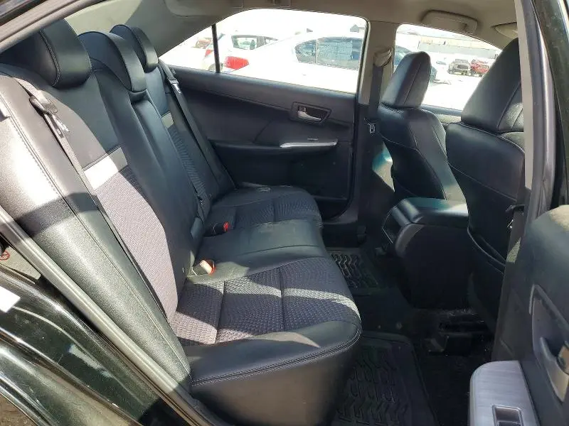 2014 TOYOTA CAMRY SE  