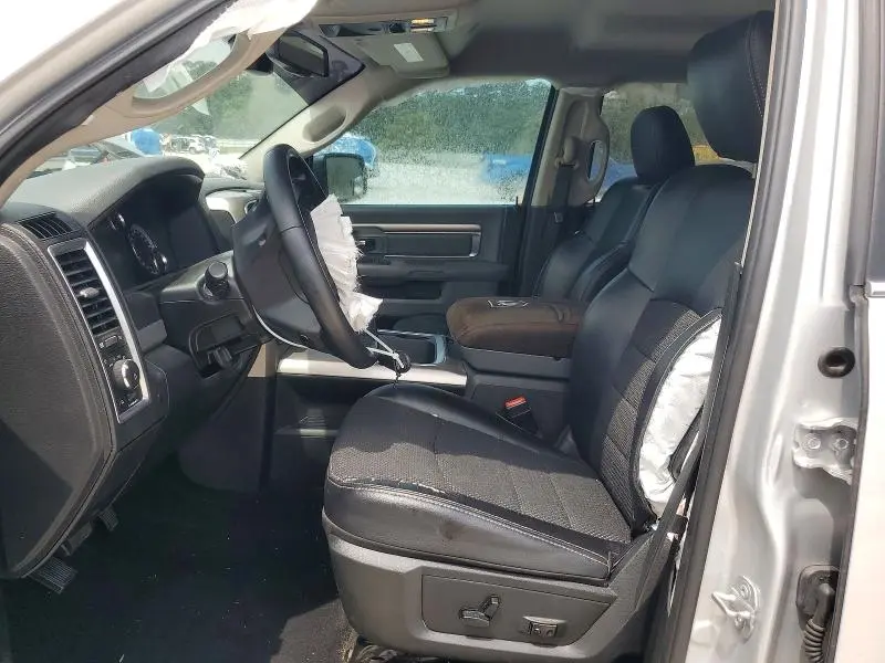 2018 RAM 1500 SLT  