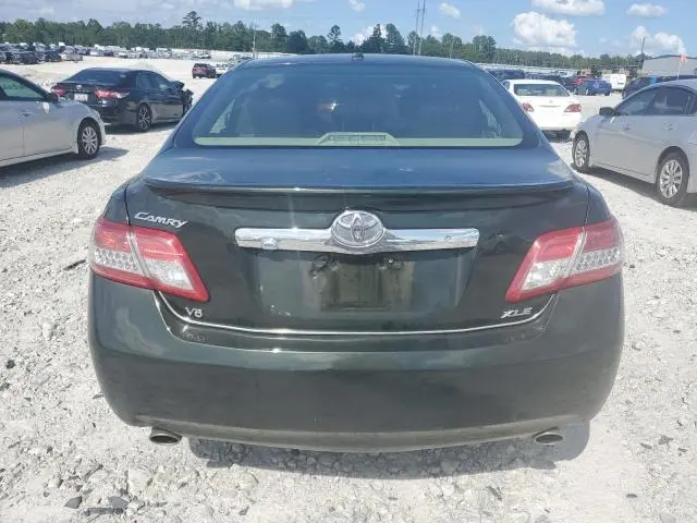 2011 TOYOTA CAMRY SE  