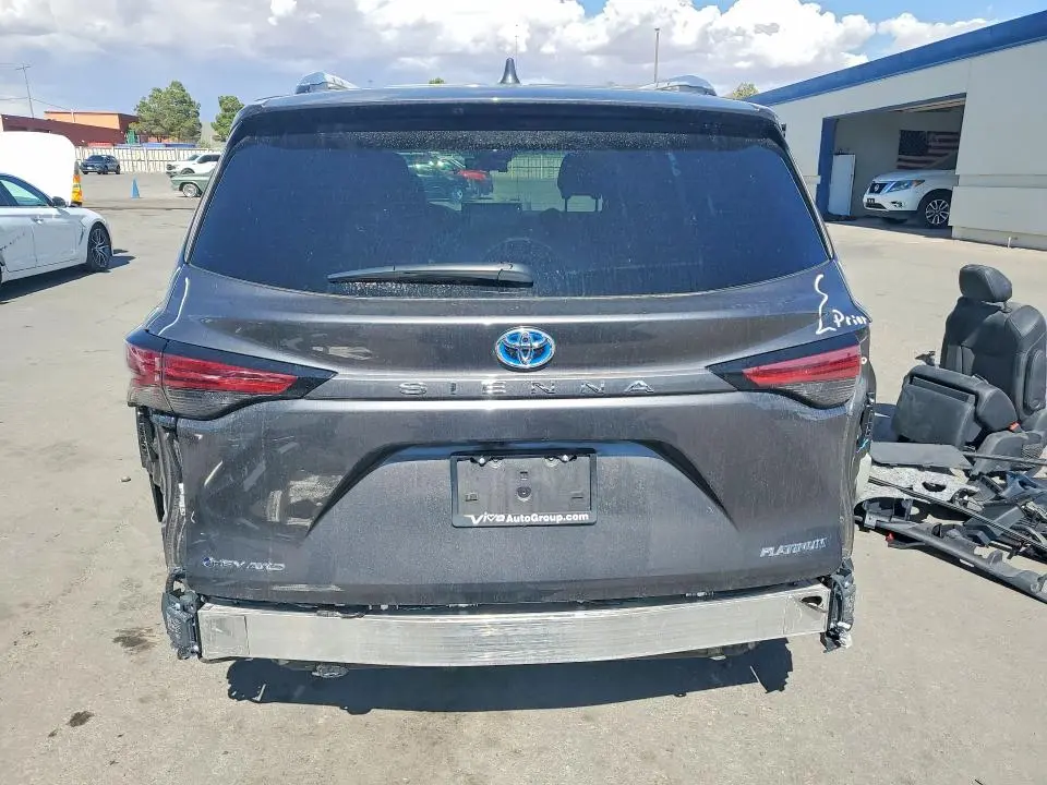 2025 TOYOTA SIENNA PLATINUM 7-PASSENGER  