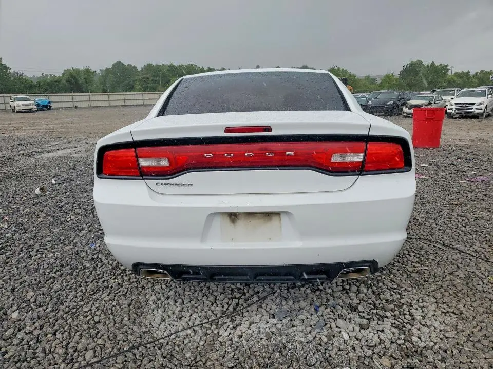 2014 DODGE CHARGER SE  