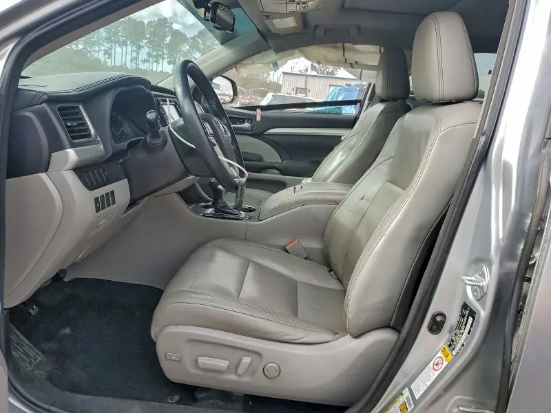 2016 TOYOTA HIGHLANDER XLE  